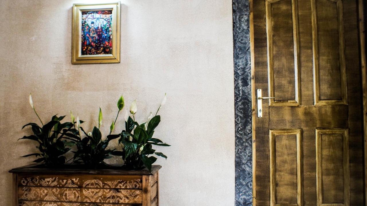 Sargarigo Elmenyhaz Apartment Seghedin Exterior foto